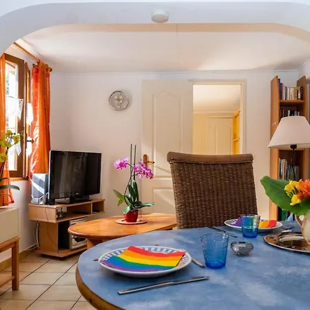 Pour 6 Personnes Avec Hotel *